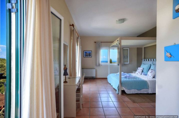 Bella Vista Villas & Suites, Gaios