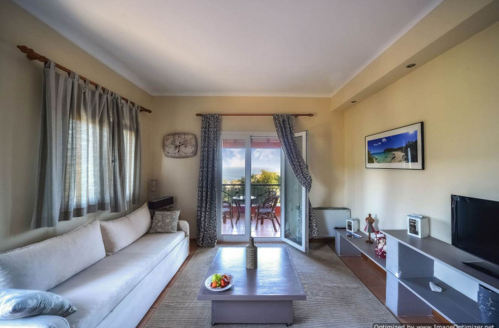 Bella Vista Villas & Suites, Gaios