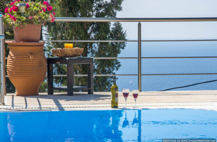 Villa Milos, Magazia