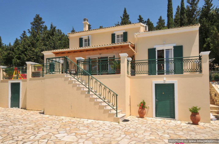 Villa Milos, Magazia