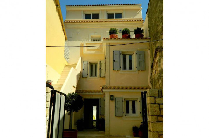 VILLAGE LIFE TOWNHOUSE, Gaios